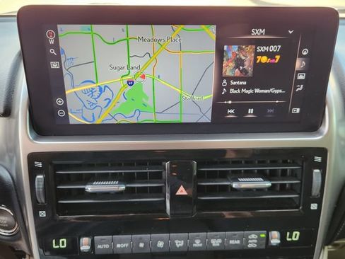 Used 2022 Lexus GX 460 Premium w/ Premium Plus Package AWD/4WD image 16