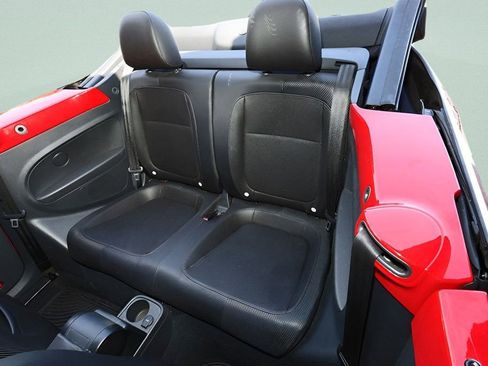 Used 2013 Volkswagen Beetle 2.5 image 15