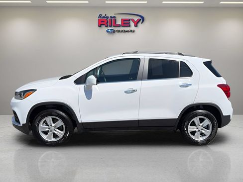 Used 2018 Chevrolet Trax LT w/ Driver Confidence Package AWD/4WD image 2