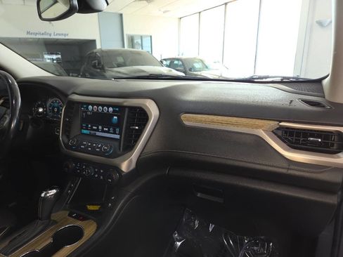 Used 2019 GMC Acadia Denali w/ Technology Package AWD/4WD image 32