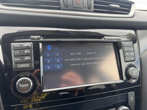 Used 2016 Nissan Rogue SV w/ SV Premium Package image 25