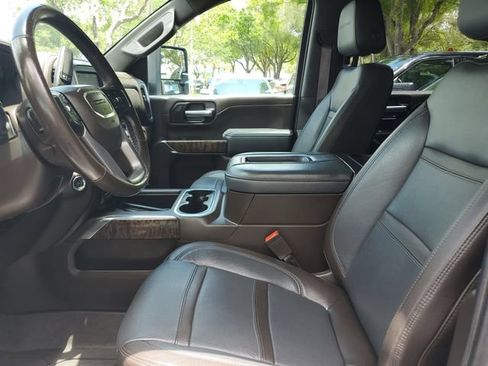 Used 2022 GMC Sierra 2500 Denali w/ Denali Ultimate Package AWD/4WD image 19
