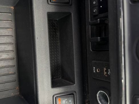 Used 2018 Nissan Titan SL w/ Texas Titan Edition AWD/4WD image 25