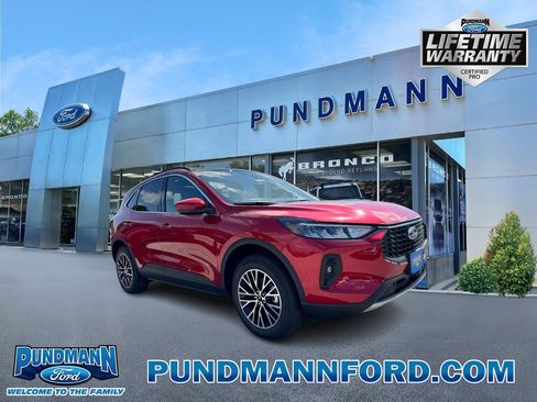 New 2025 Ford Escape Base w/ Class II Trailer Tow Package image 1