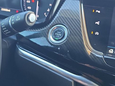 Used 2024 Cadillac XT6 Sport w/ Technology Package image 17