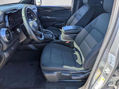 Used 2024 Chevrolet Colorado LT w/ LT Convenience Package image 14