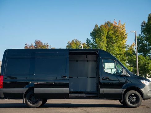 New 2025 Mercedes-Benz Sprinter 2500 image 7