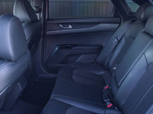 Used 2024 Kia K5 GT-Line image 10