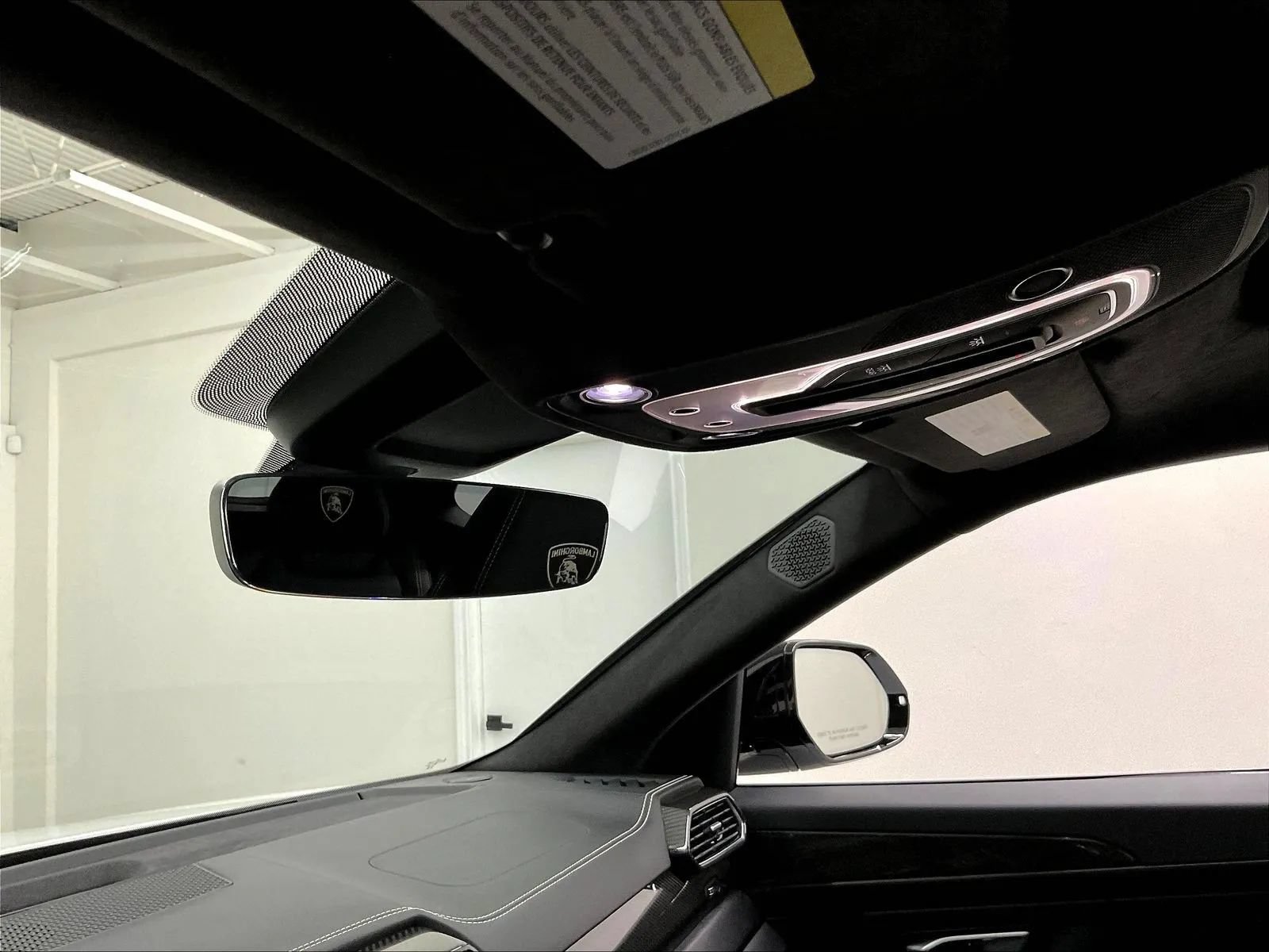 Used 2024 Lamborghini Urus S AWD/4WD image 42