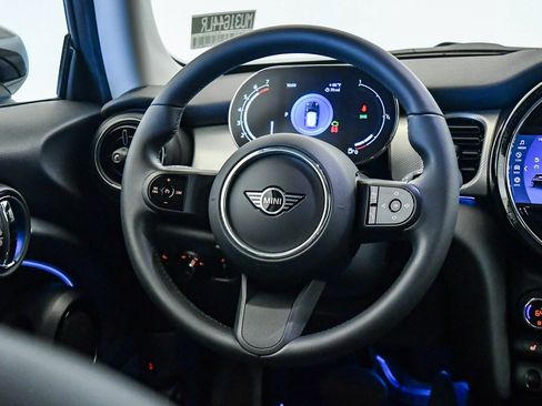 Certified 2023 MINI Cooper 2-Door Hardtop image 13