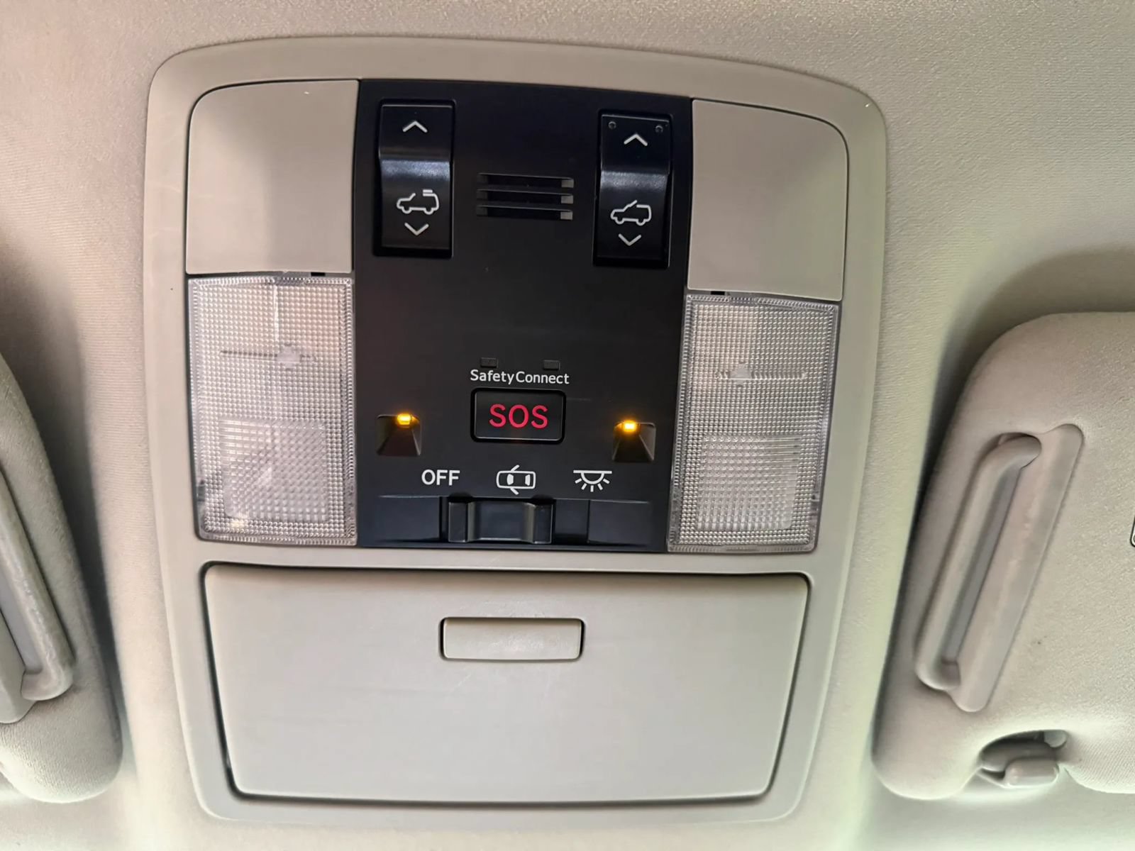 Used 2013 Lexus GX 460 w/ Convenience Pkg AWD/4WD image 32