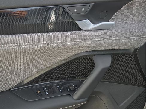 New 2026 Volkswagen Tiguan S FWD image 17