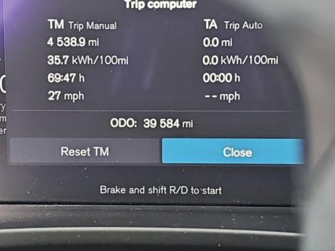 Certified 2023 Volvo C40 P8 Recharge Ultimate image 8