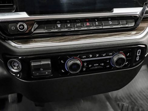 Used 2024 Chevrolet Silverado 2500 LT image 27