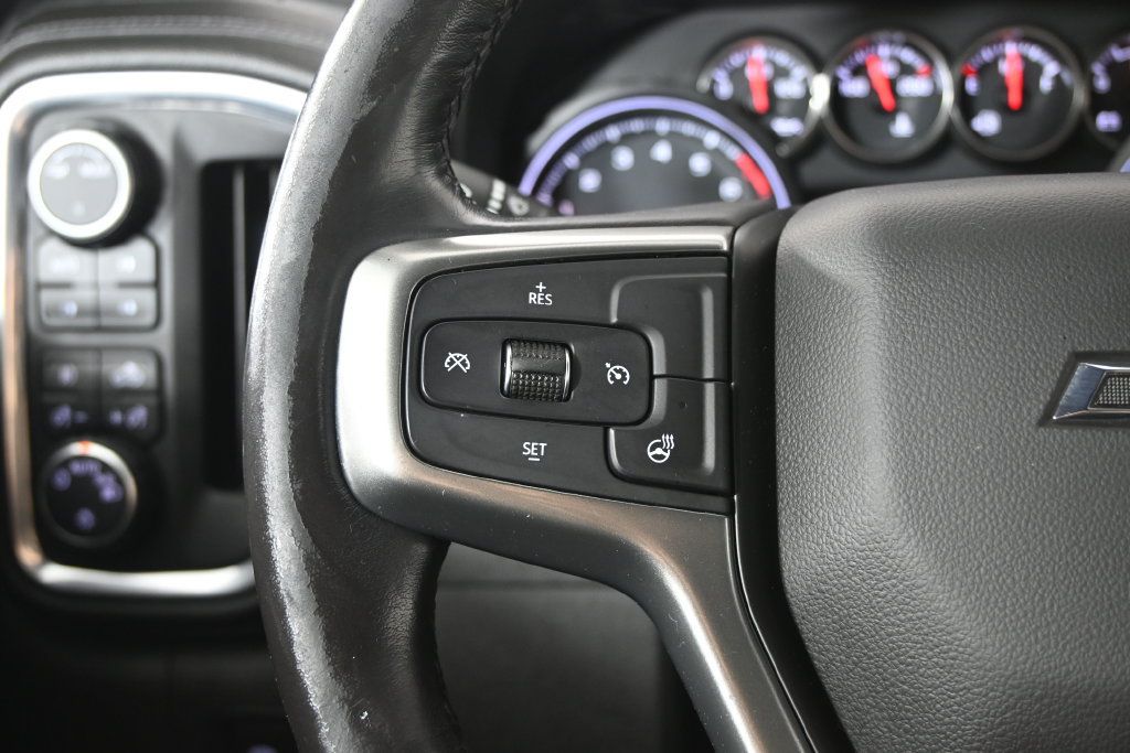 Used 2020 Chevrolet Silverado 1500 RST AWD/4WD image 35