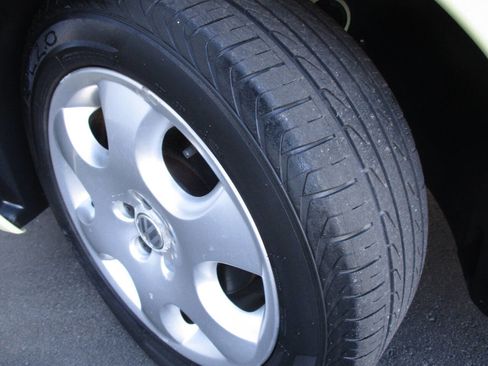 Used 2003 Volkswagen Beetle GLS image 25