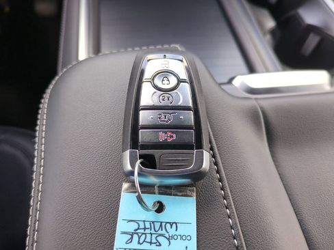 New 2025 Ford Expedition Max Platinum w/ Stealth Appearance Package image 29