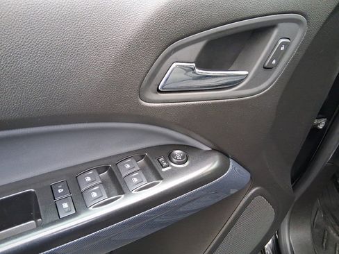 Used 2021 Chevrolet Colorado Z71 w/ Z71 Midnight Edition image 12