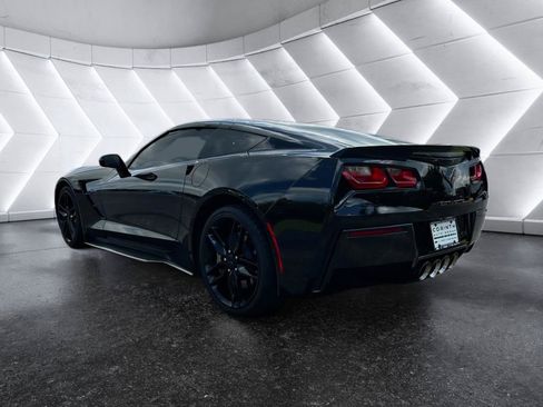 Used 2018 Chevrolet Corvette Stingray Coupe w/ Carbon Flash Badge Package RWD image 5