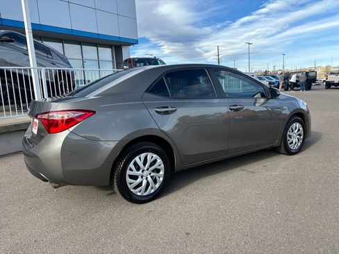 Used 2017 Toyota Corolla LE image 5