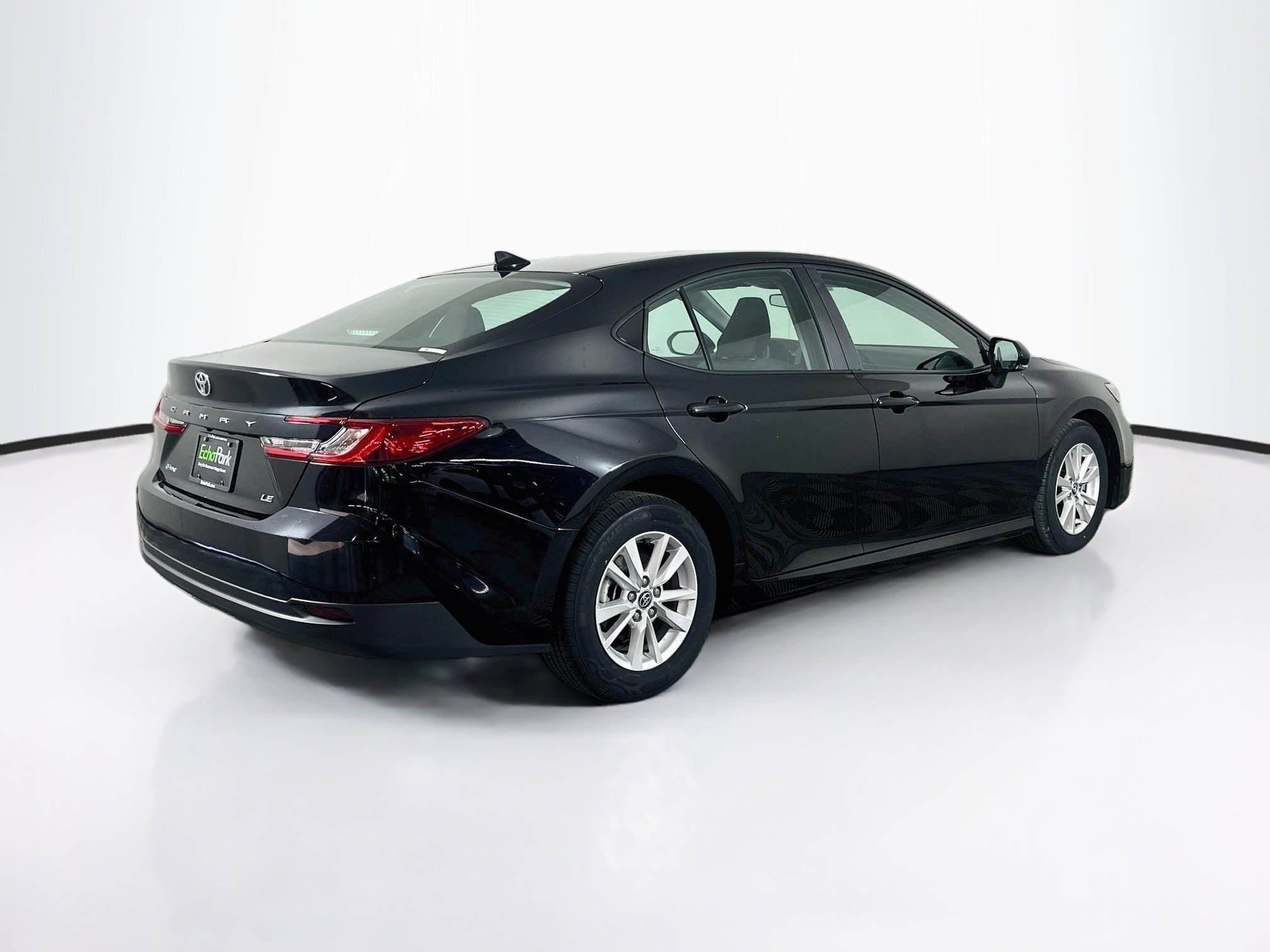 Used 2025 Toyota Camry LE FWD image 9