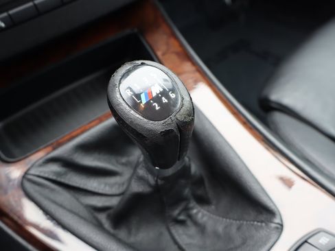 Used 2011 BMW 335i Convertible RWD image 37