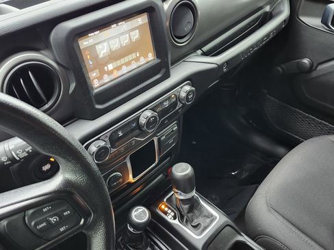 Used 2023 Jeep Wrangler Sport image 28