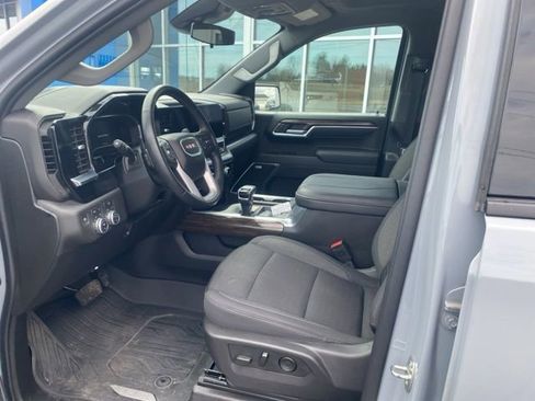 Used 2024 GMC Sierra 1500 Elevation w/ Preferred Package AWD/4WD image 7