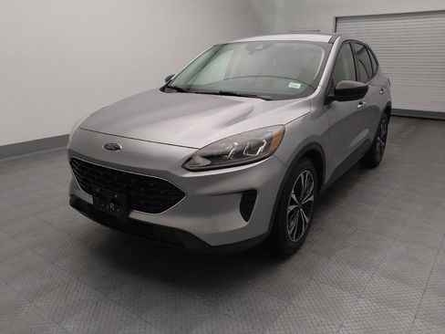 Used 2022 Ford Escape SE w/ SE Sport Appearance Package FWD image 15