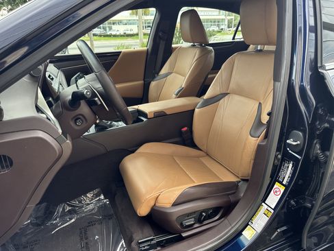 Used 2019 Lexus ES 350 w/ Accessory Package 2 FWD image 16