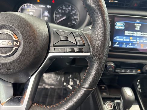 Used 2024 Nissan Kicks SR image 25