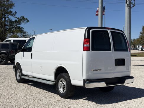 Used 2024 Chevrolet Express 2500 w/ Driver Convenience Package image 3