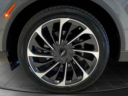 Used 2024 Lincoln Aviator Reserve w/ Equipment Group 201A image 9
