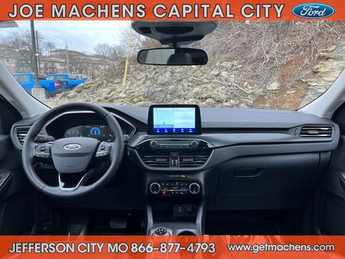 Certified 2022 Ford Escape SEL w/ SEL Stealth AWD Package image 13