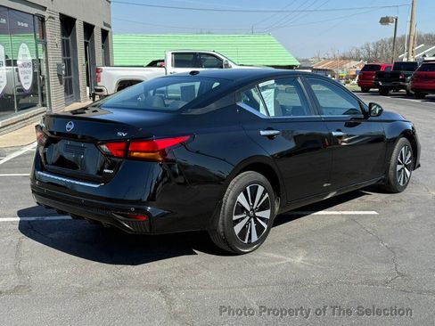 Used 2022 Nissan Altima 2.5 SV image 17