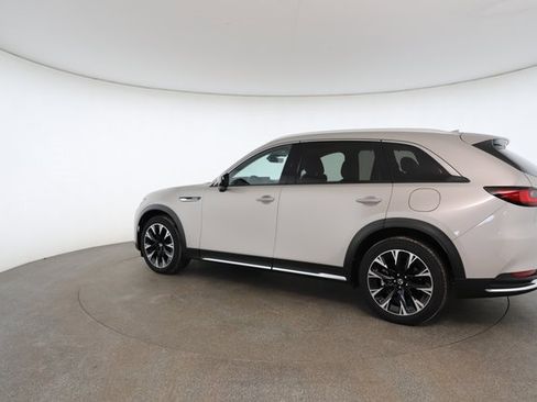 Used 2024 MAZDA CX-90 Plug-In Hybrid w/ Premium Pkg image 9