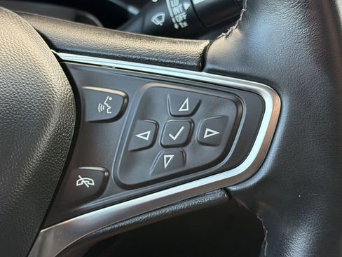 Used 2024 Chevrolet Equinox LT FWD image 19