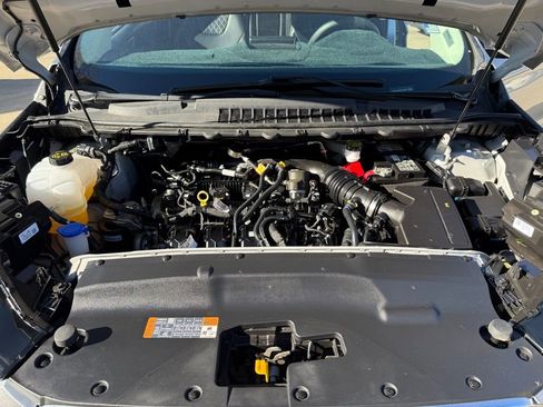 Used 2023 Ford Edge Titanium image 10