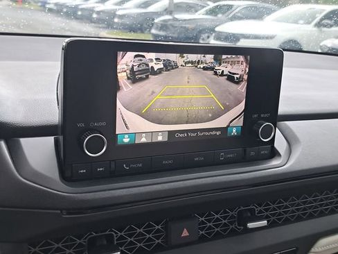 Certified 2023 Honda Accord EX image 29