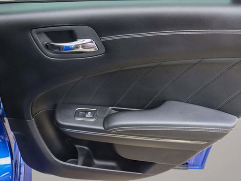 Used 2019 Dodge Charger SRT Hellcat w/ Navigation & Travel Group image 32