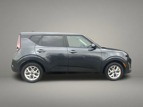 Used 2025 Kia Soul LX w/ LX Technology Package FWD image 6
