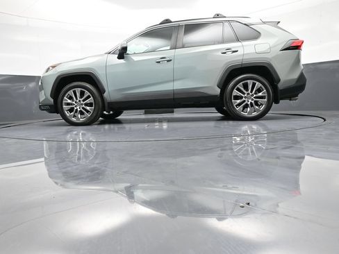 Certified 2020 Toyota RAV4 XLE Premium AWD/4WD image 34