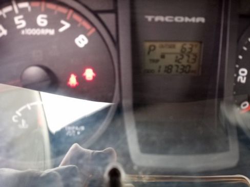 Used 2016 Toyota Tacoma SR w/ SR Convenience Package image 4