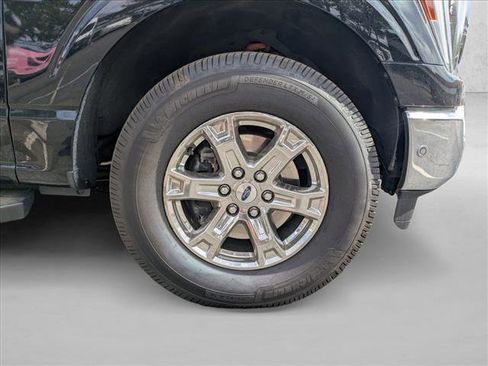 Used 2022 Ford F150 Lariat w/ Equipment Group 502A High AWD/4WD image 21