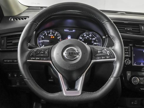 Used 2019 Nissan Rogue SV image 25