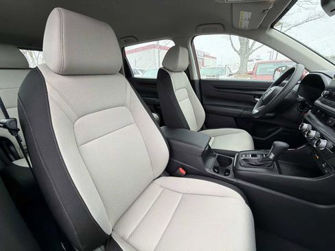 Used 2024 Honda CR-V LX image 17