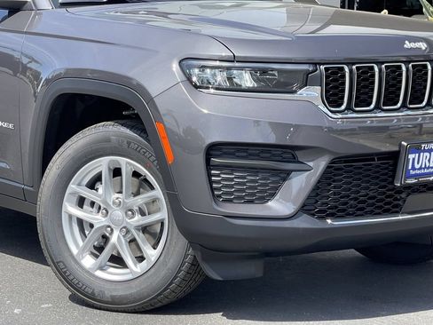 New 2026 Jeep Grand Cherokee Laredo RWD image 4
