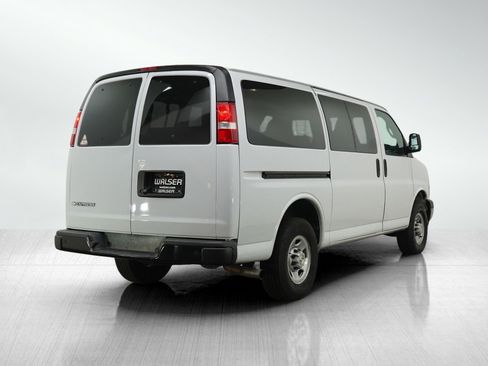 Used 2023 Chevrolet Express 3500 LS RWD image 5