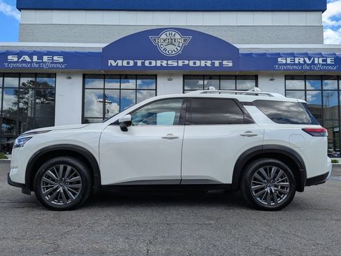 Used 2022 Nissan Pathfinder SL w/ SL Premium Package AWD/4WD image 1