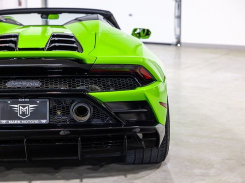 Used 2023 Lamborghini Huracan EVO AWD/4WD image 13